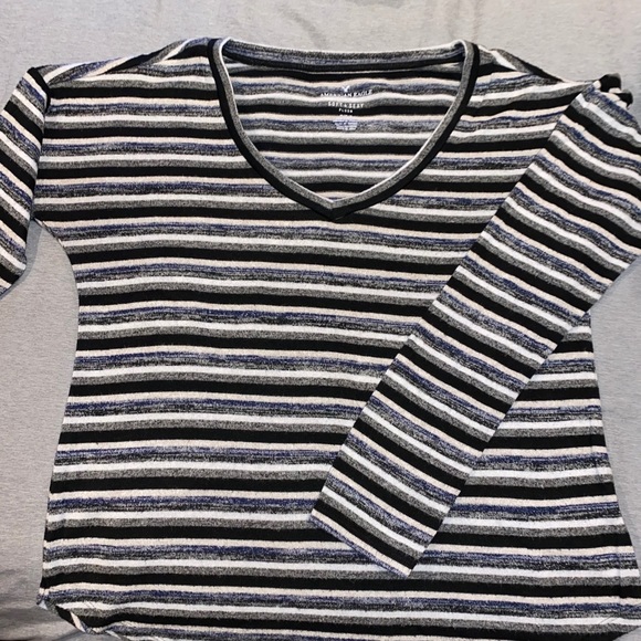 Long Sleeve Shirt - Picture 2 of 3